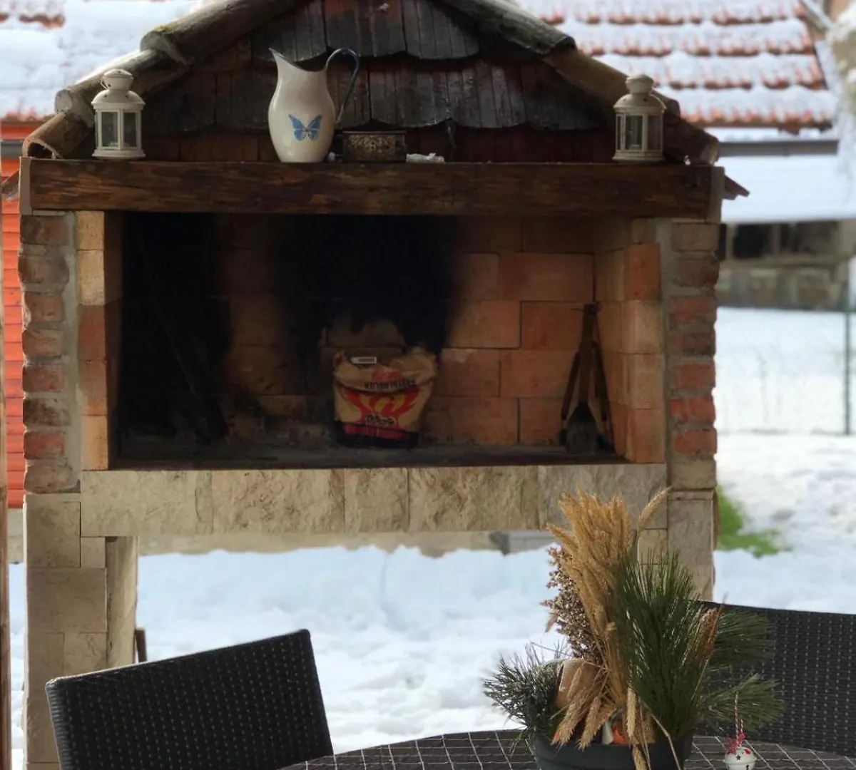 Petit Chalet Belosevic Kuzelj