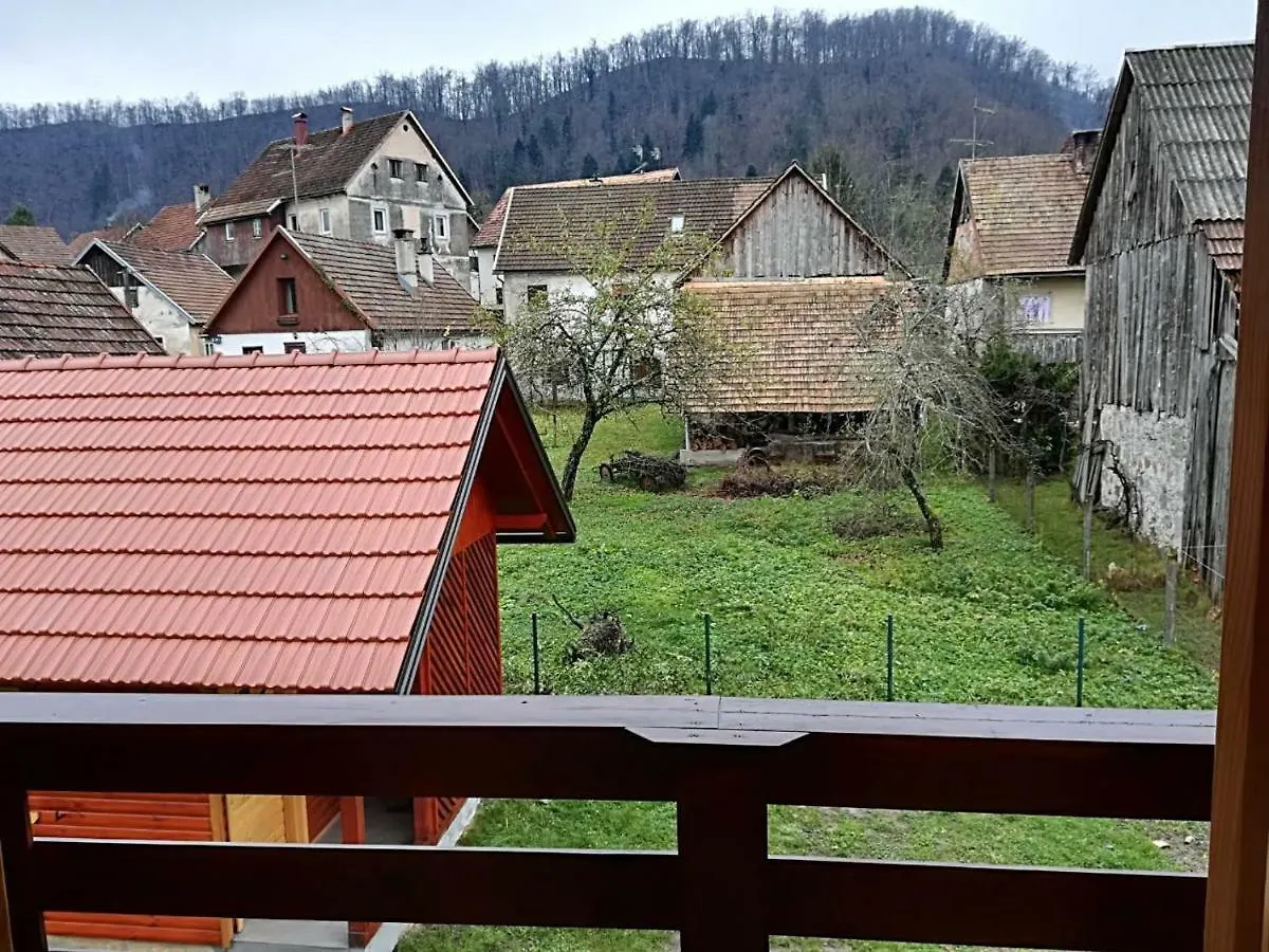 Petit Chalet Belosevic Kuzelj 0*,